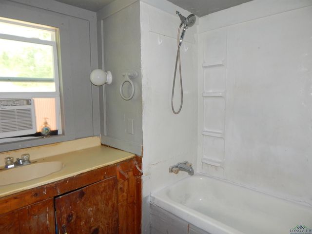 214 LAWRENCE ST., Gilmer, TX 75644