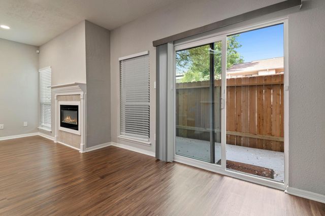 1818 Augusta Drive 13, Houston, TX 77057