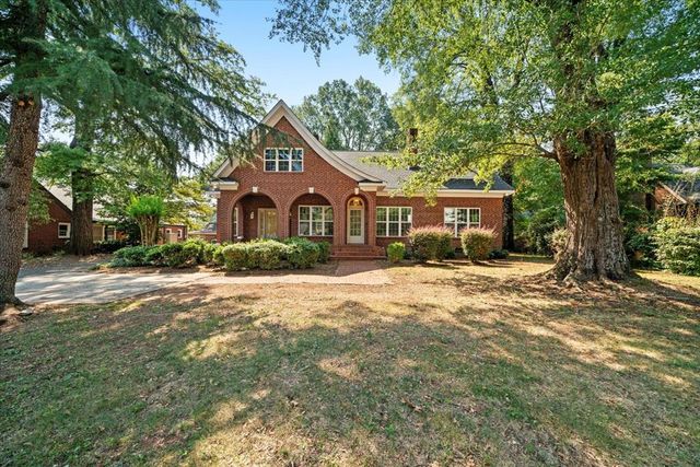 703 W Walnut Avenue, Dalton, GA 30720