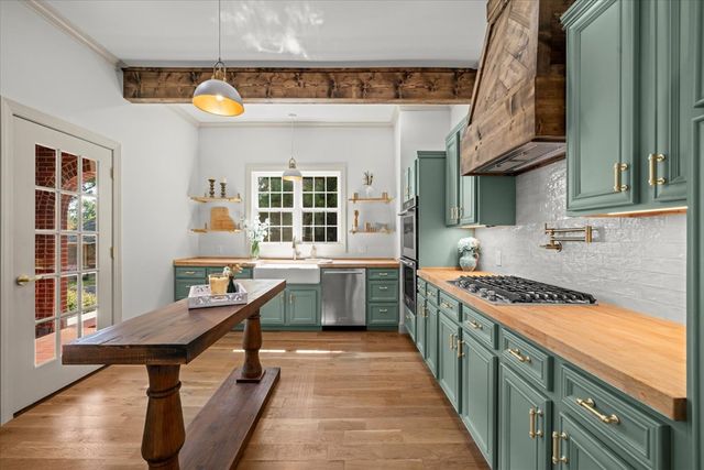 703 W Walnut Avenue, Dalton, GA 30720