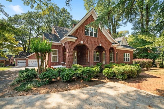 703 W Walnut Avenue, Dalton, GA 30720