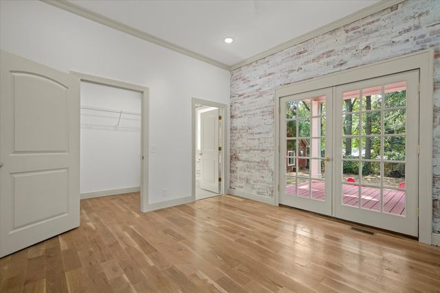 703 W Walnut Avenue, Dalton, GA 30720