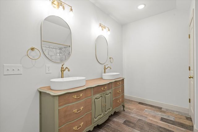 703 W Walnut Avenue, Dalton, GA 30720