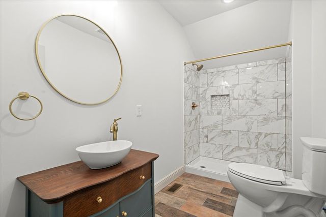 703 W Walnut Avenue, Dalton, GA 30720