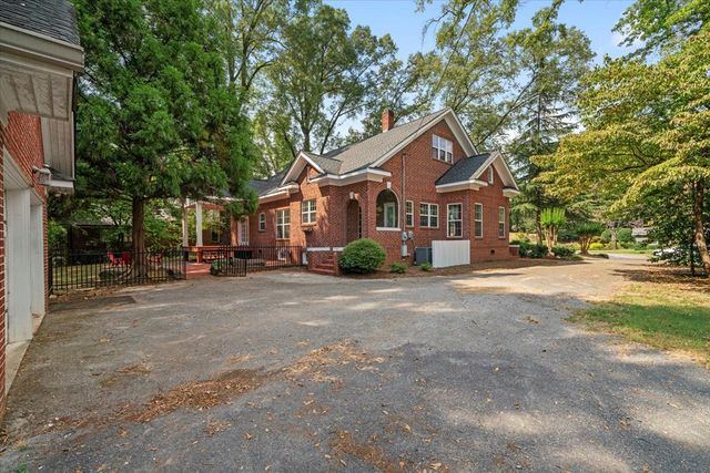 703 W Walnut Avenue, Dalton, GA 30720