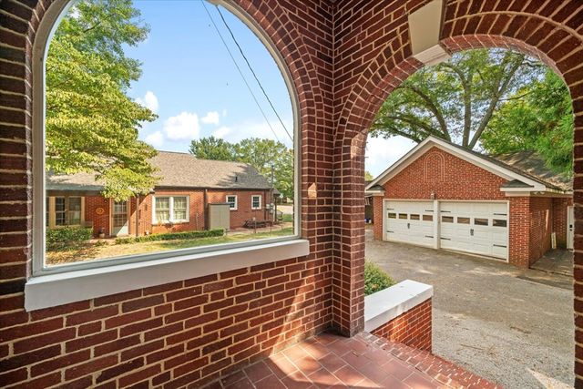 703 W Walnut Avenue, Dalton, GA 30720