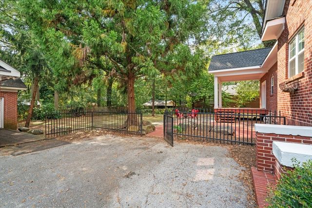 703 W Walnut Avenue, Dalton, GA 30720