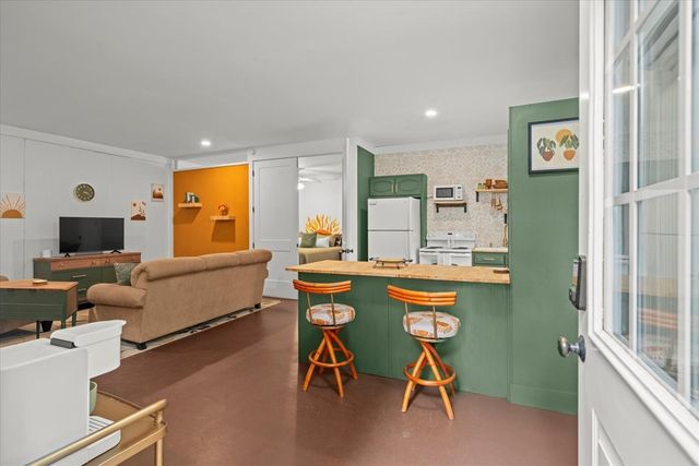 703 W Walnut Avenue, Dalton, GA 30720