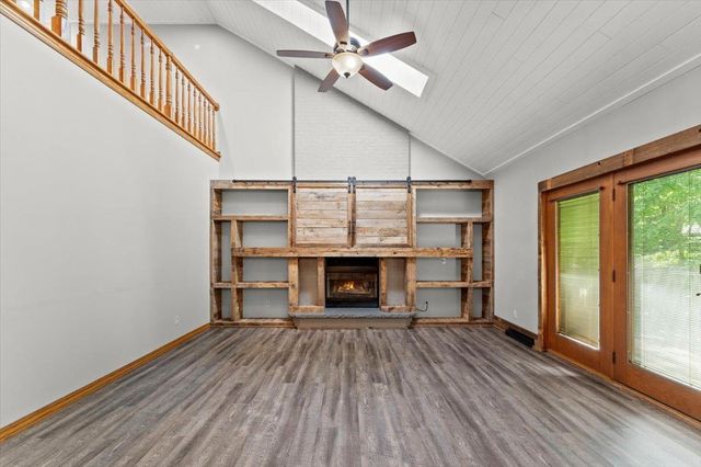 2752 WOODLAND HILLS COURT, Green Bay, WI 54311