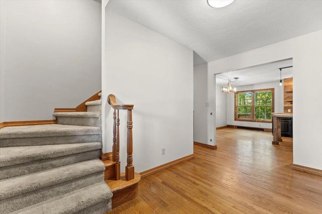 2752 WOODLAND HILLS COURT, Green Bay, WI 54311