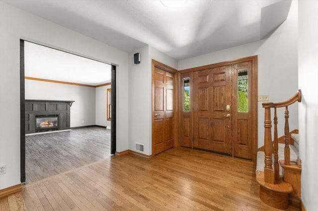 2752 WOODLAND HILLS COURT, Green Bay, WI 54311