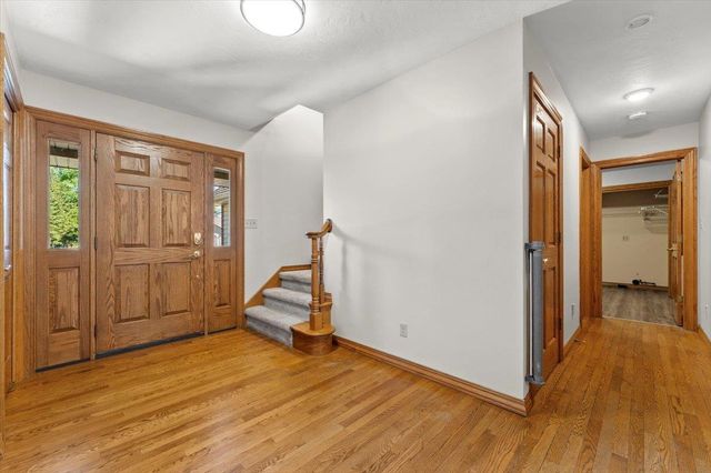 2752 WOODLAND HILLS COURT, Green Bay, WI 54311