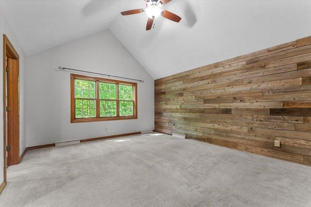 2752 WOODLAND HILLS COURT, Green Bay, WI 54311
