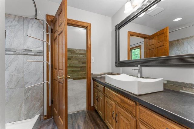 2752 WOODLAND HILLS COURT, Green Bay, WI 54311
