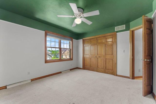 2752 WOODLAND HILLS COURT, Green Bay, WI 54311