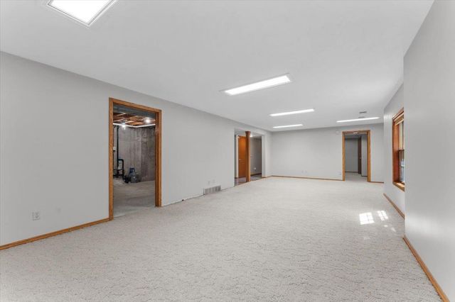 2752 WOODLAND HILLS COURT, Green Bay, WI 54311