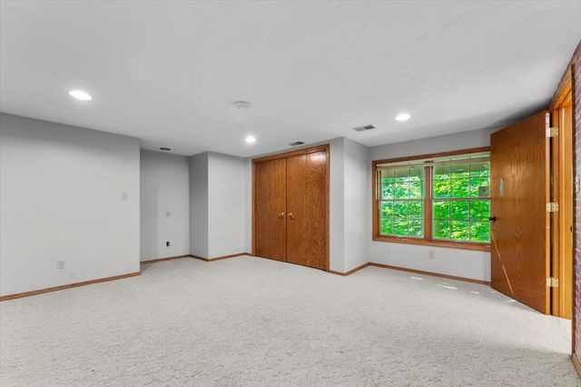 2752 WOODLAND HILLS COURT, Green Bay, WI 54311