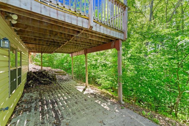 2752 WOODLAND HILLS COURT, Green Bay, WI 54311