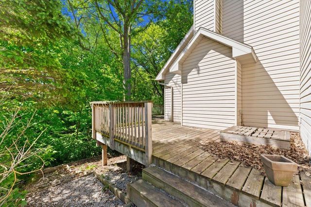 2752 WOODLAND HILLS COURT, Green Bay, WI 54311