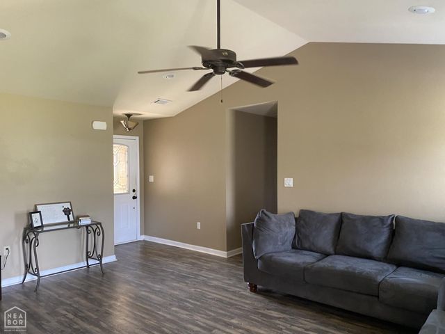 358 Wildwood Pt, Jonesboro, AR 72405