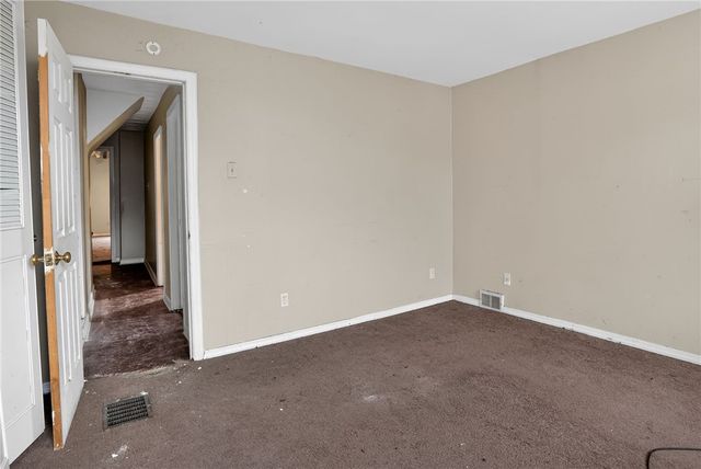 1212 Woodward Ave, Mckees Rocks, PA 15136