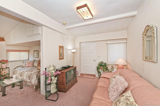 22 Pioneer Boulevard, South Huntington, NY 11746