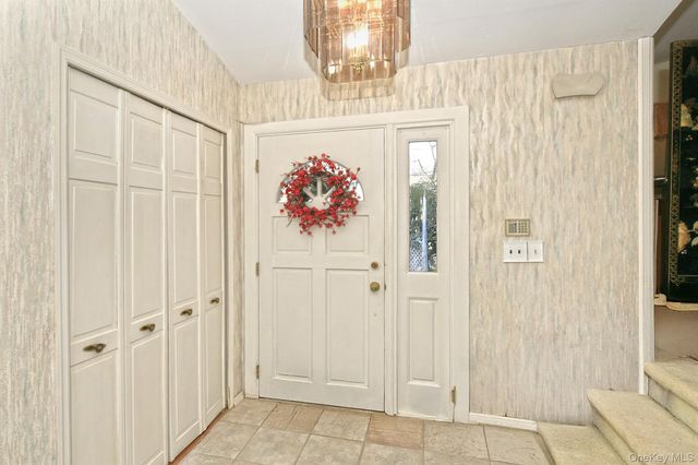 22 Pioneer Boulevard, South Huntington, NY 11746