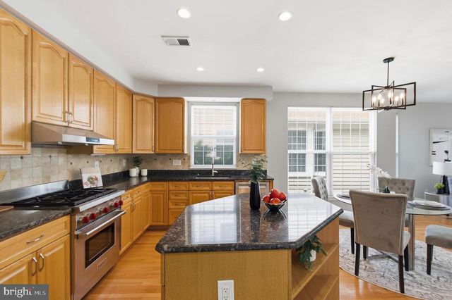 6372 ALDERMAN DR, Alexandria, VA 22315