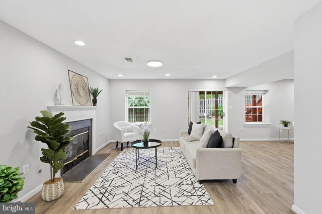 6372 ALDERMAN DR, Alexandria, VA 22315