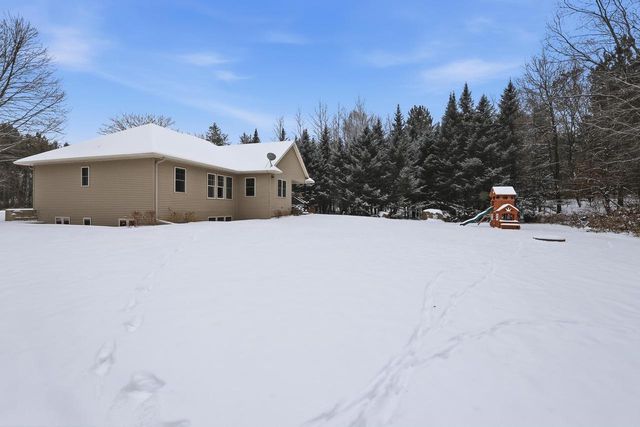 1894 STATELY CONIFER RIDGE, Rosholt, WI 54473