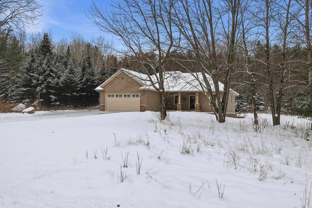 1894 STATELY CONIFER RIDGE, Rosholt, WI 54473