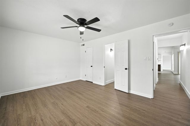 6082 Dooley Drive, The Colony, TX 75056