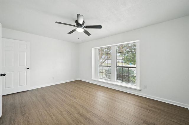 6082 Dooley Drive, The Colony, TX 75056