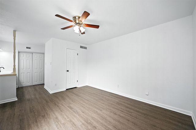 6082 Dooley Drive, The Colony, TX 75056