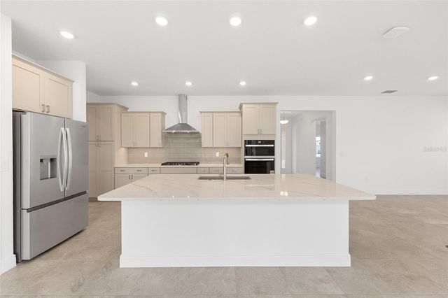 8425 SW 101ST AVENUE, Ocala, FL 34481