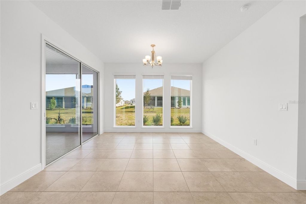 Image 14 of property listing at 8425 SW 101ST AVENUE, Ocala, FL 34481