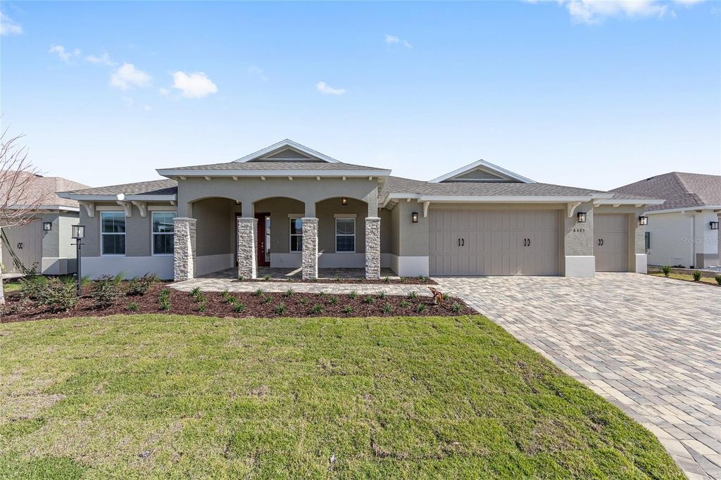 Image 3 of property listing at 8425 SW 101ST AVENUE, Ocala, FL 34481