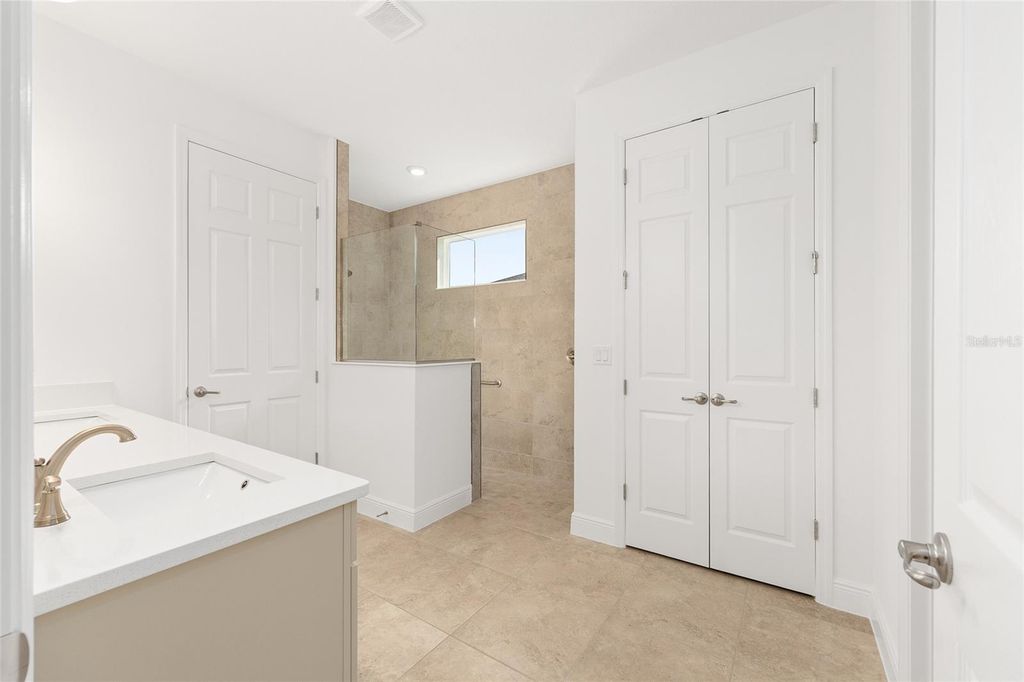 Image 23 of property listing at 8425 SW 101ST AVENUE, Ocala, FL 34481