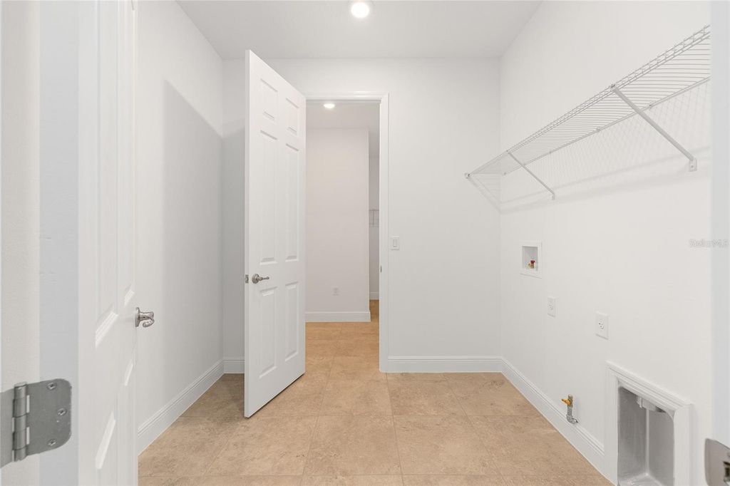 Image 32 of property listing at 8425 SW 101ST AVENUE, Ocala, FL 34481