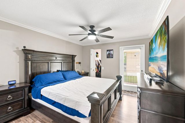 711 FOREST CLUB Drive 119, Wellington, FL 33414