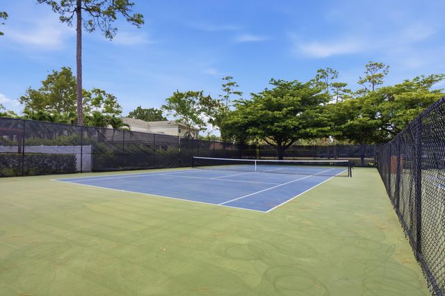 711 FOREST CLUB Drive 119, Wellington, FL 33414