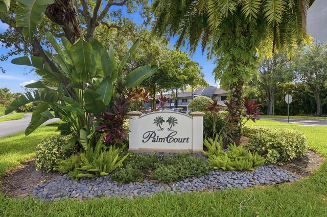 711 FOREST CLUB Drive 119, Wellington, FL 33414