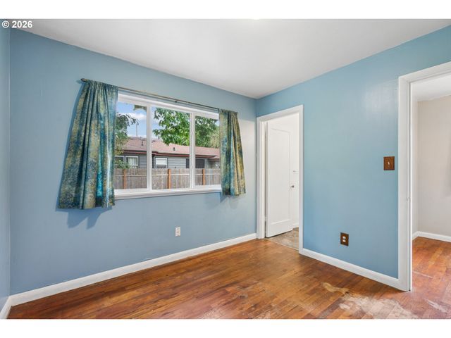 5817 Se FRANCIS St, Portland, OR 97206