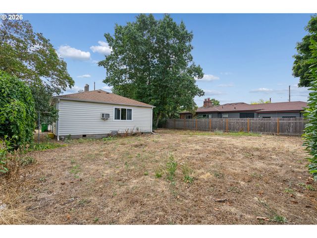 5817 Se FRANCIS St, Portland, OR 97206