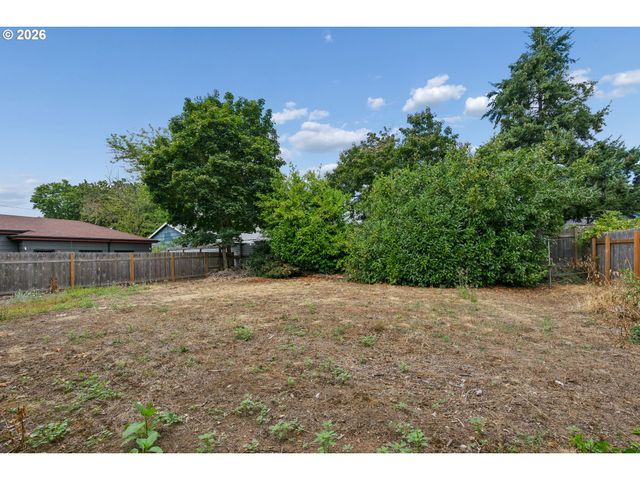 5817 Se FRANCIS St, Portland, OR 97206