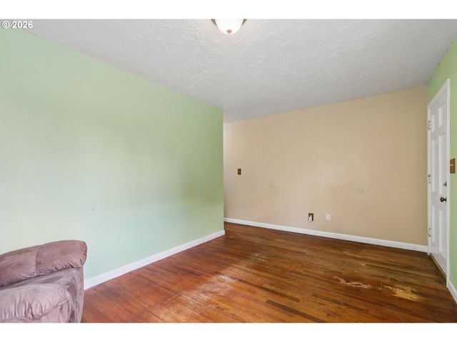 5817 Se FRANCIS St, Portland, OR 97206