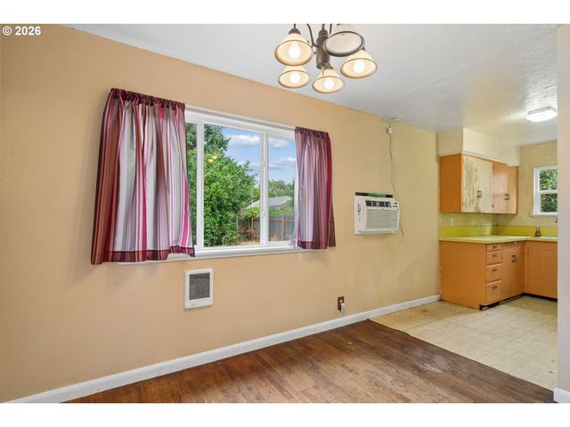 5817 Se FRANCIS St, Portland, OR 97206