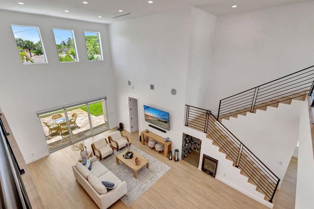 12952 Drayton Road SE, North Palm Beach, FL 33408