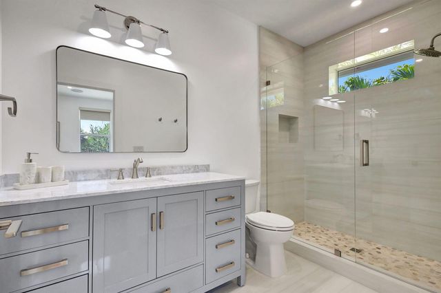 12952 Drayton Road SE, North Palm Beach, FL 33408