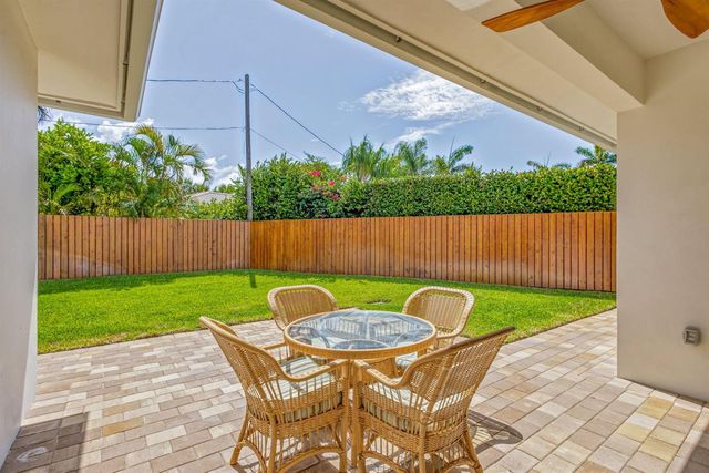 12952 Drayton Road SE, North Palm Beach, FL 33408
